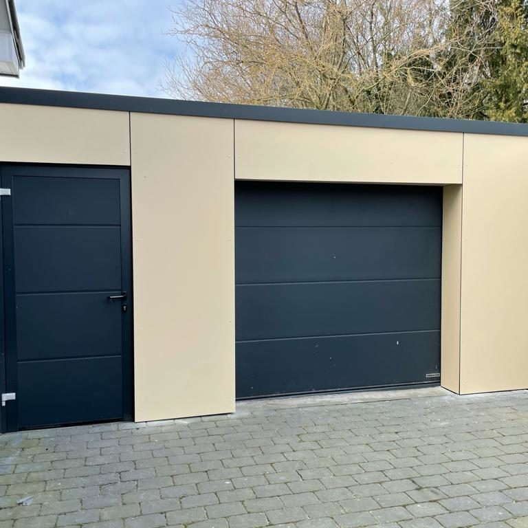 Wandverkleidung an einer Garage