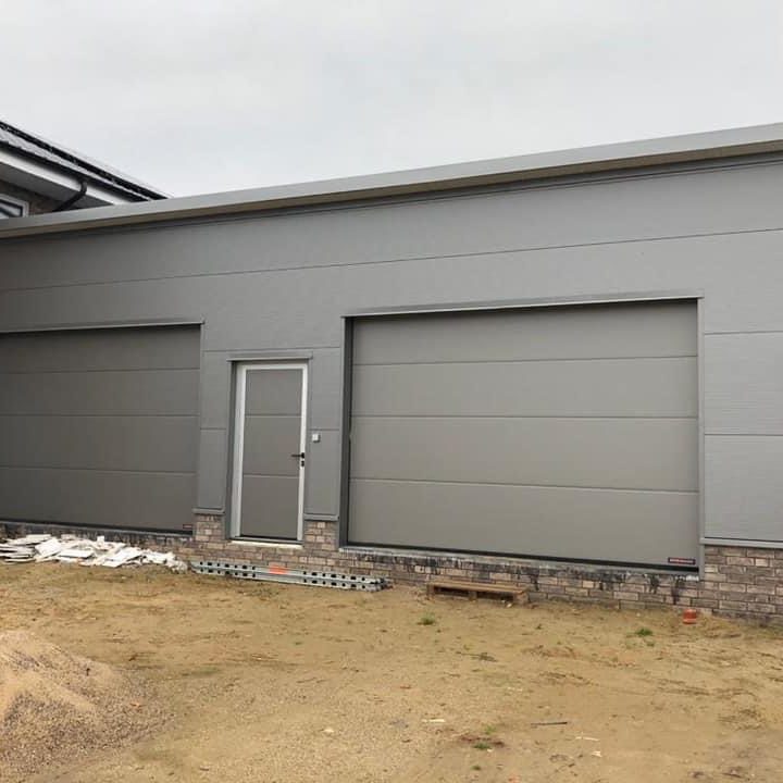 Wandverkleidung an einer Garage